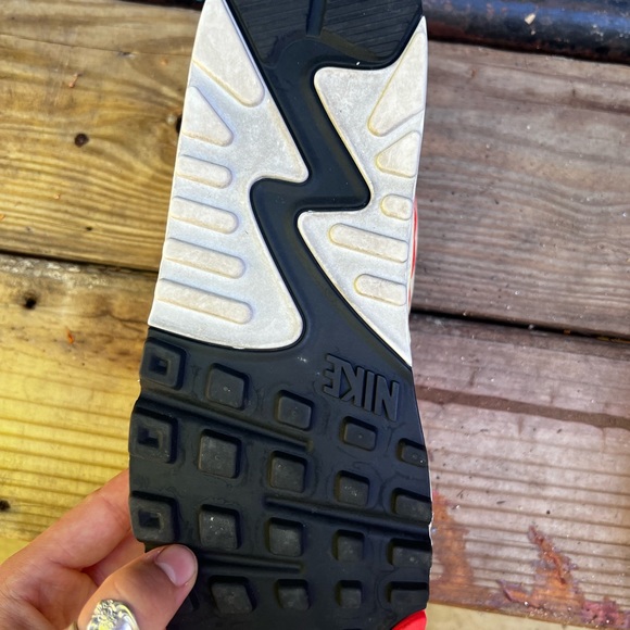 Nike Air Max 90s - Picture 5 of 10